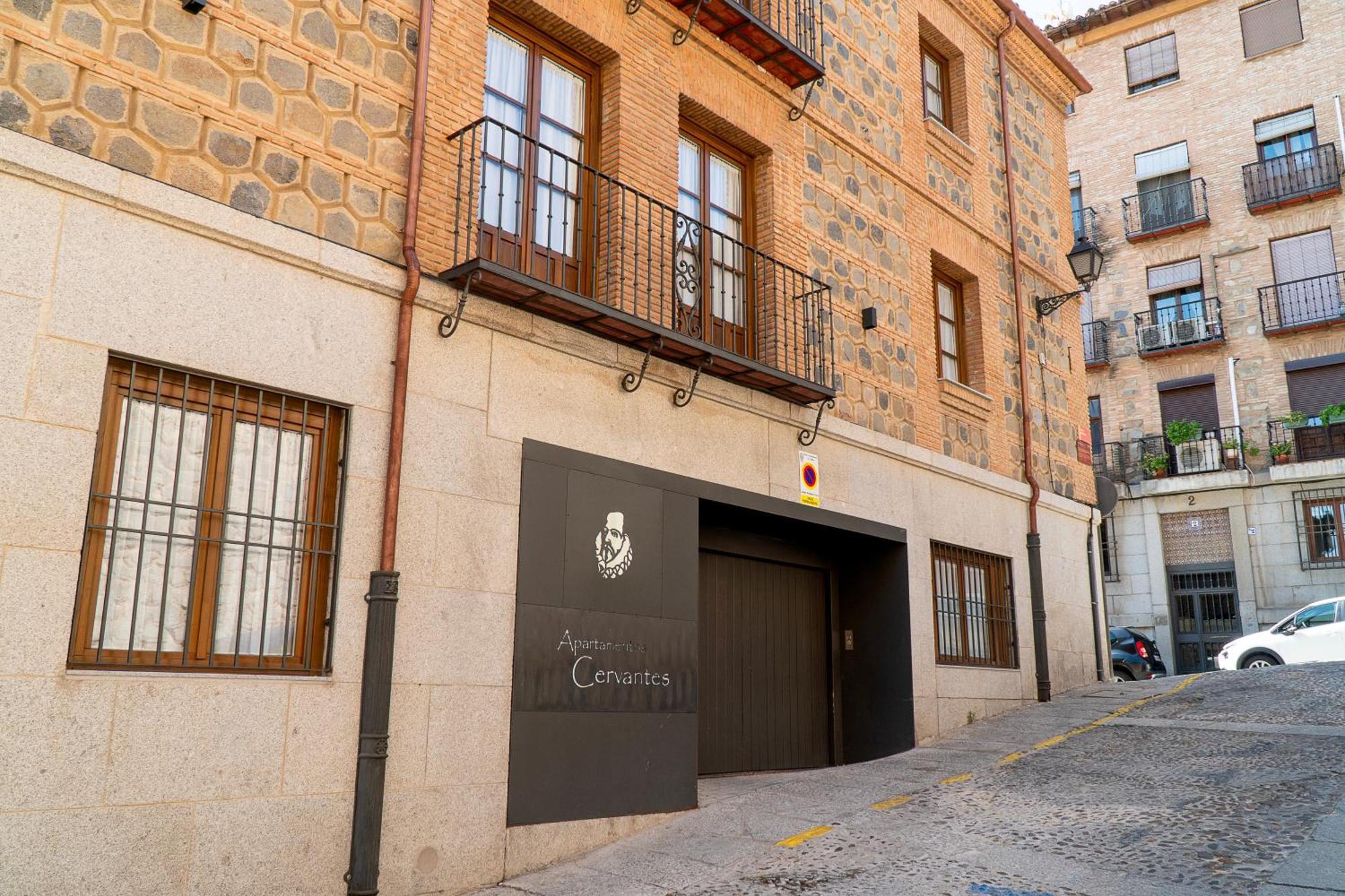 Cervantes 5 Collection - Greco Aparcamiento En El Edificio Toledo Exterior photo